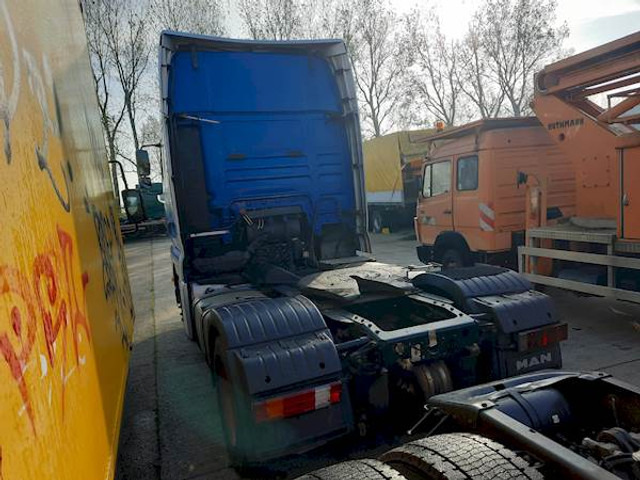 MAN TGA 18.480 - Tracteur routier: photos 4 MAN TGA 18.480 - Tracteur routier: photos 4