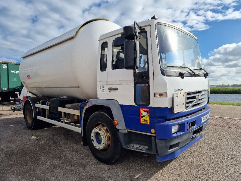 Volvo FL 250 GAS / LPG - Camion citerne: photos 2 Volvo FL 250 GAS / LPG - Camion citerne: photos 2