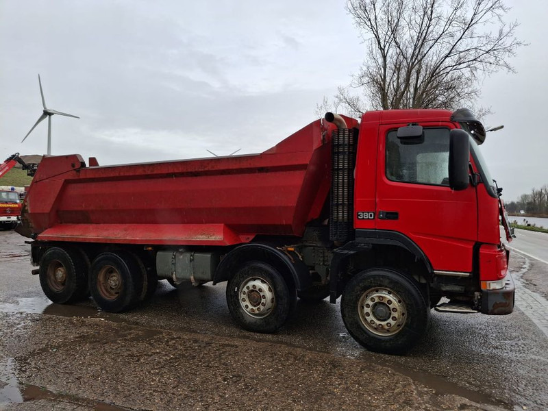 Camion benne Volvo FM 12-380 8X4 STEEL SUSPENSION: photos 6 Camion benne Volvo FM 12-380 8X4 STEEL SUSPENSION: photos 6
