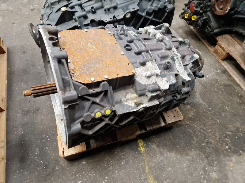 ZF ASTRONIC 12AS2330 TD - Boîte de vitesse: photos 1 ZF ASTRONIC 12AS2330 TD - Boîte de vitesse: photos 1