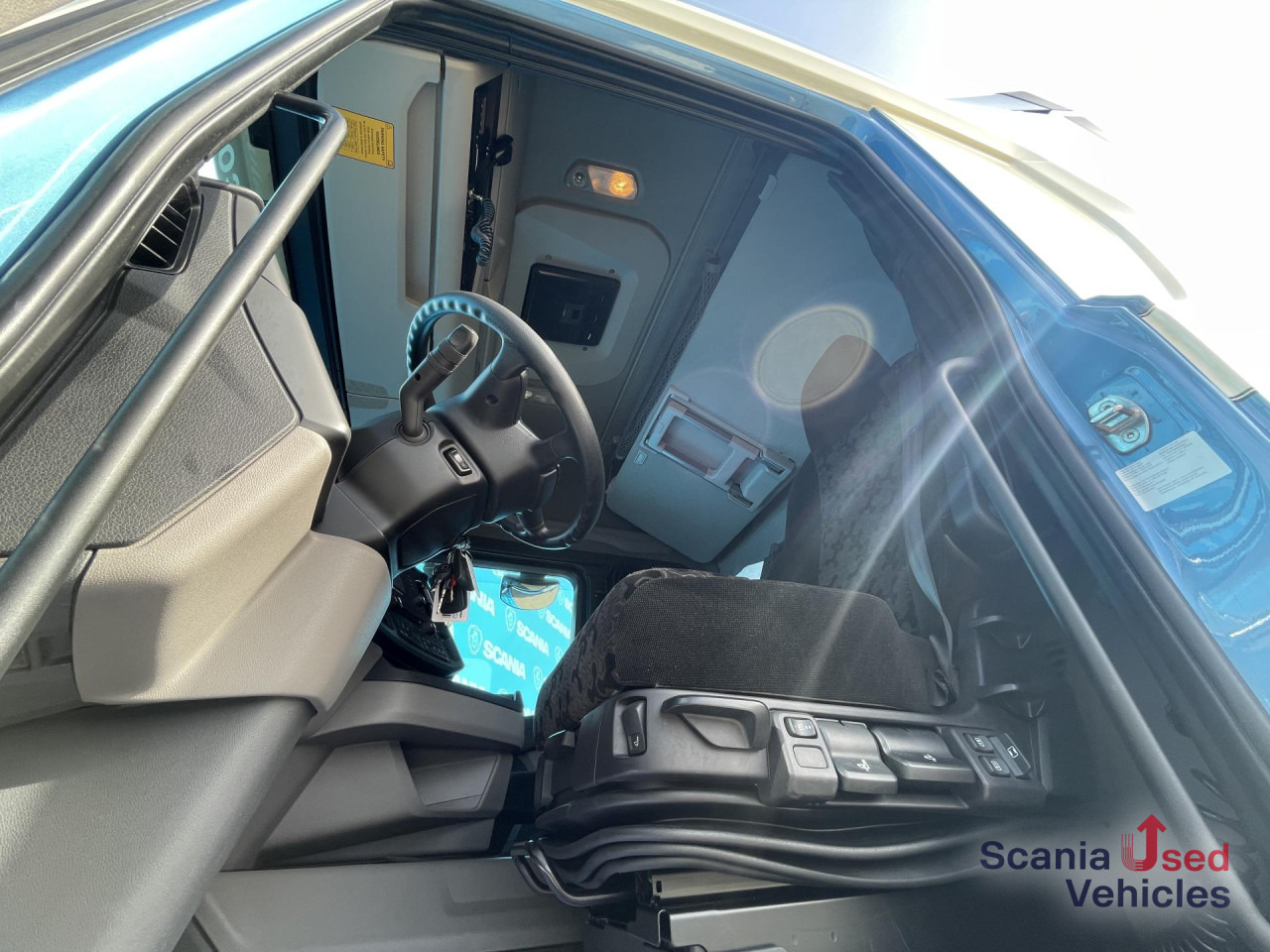 SCANIA R 410 A4x2NA RETARDER LED LNG SMART 2 P-AIRCO - Tracteur routier: photos 5 SCANIA R 410 A4x2NA RETARDER LED LNG SMART 2 P-AIRCO - Tracteur routier: photos 5