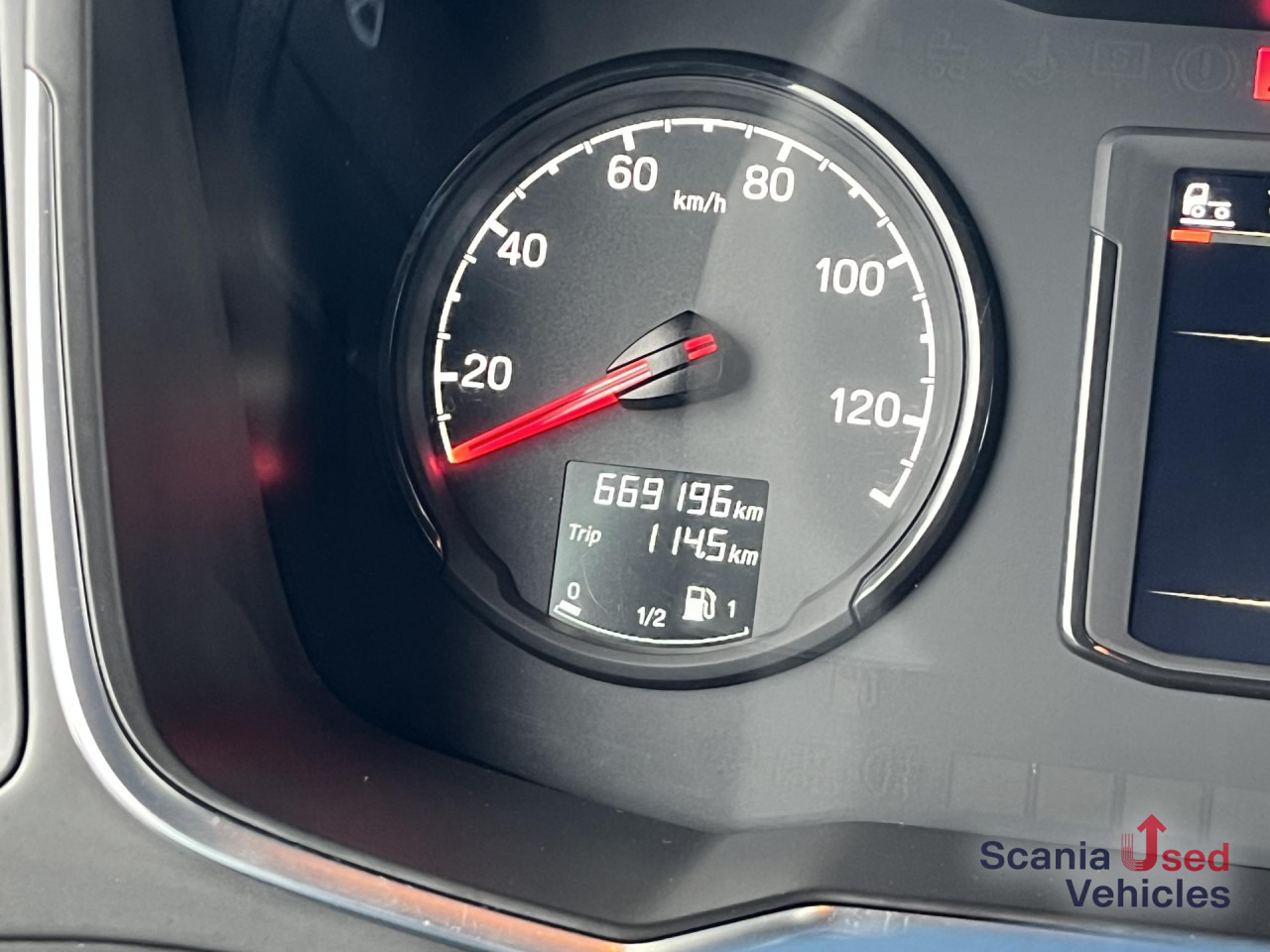SCANIA R 450 A4x2LB RETARDER DIFF-L P-AIRCO FULL AIR - Tracteur routier: photos 5 SCANIA R 450 A4x2LB RETARDER DIFF-L P-AIRCO FULL AIR - Tracteur routier: photos 5