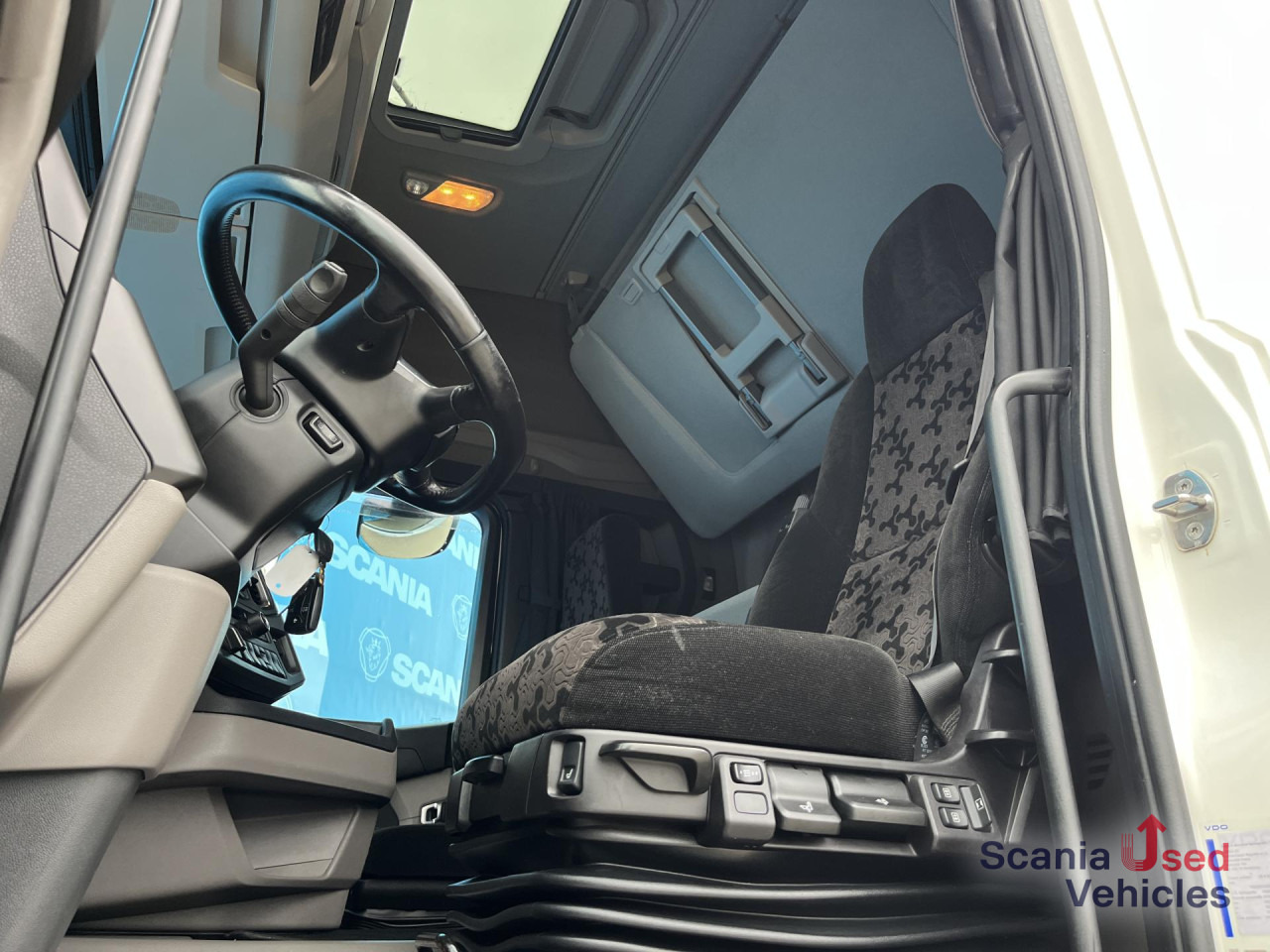 SCANIA R 450 A4x2LB RETARDER DIFF-L P-AIRCO FULL AIR - Tracteur routier: photos 2 SCANIA R 450 A4x2LB RETARDER DIFF-L P-AIRCO FULL AIR - Tracteur routier: photos 2