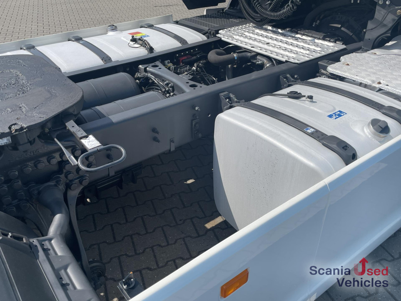 SCANIA R 450 A4x2NA DIFF-L RETARDER ACC SMART 2 - Tracteur routier: photos 2 SCANIA R 450 A4x2NA DIFF-L RETARDER ACC SMART 2 - Tracteur routier: photos 2