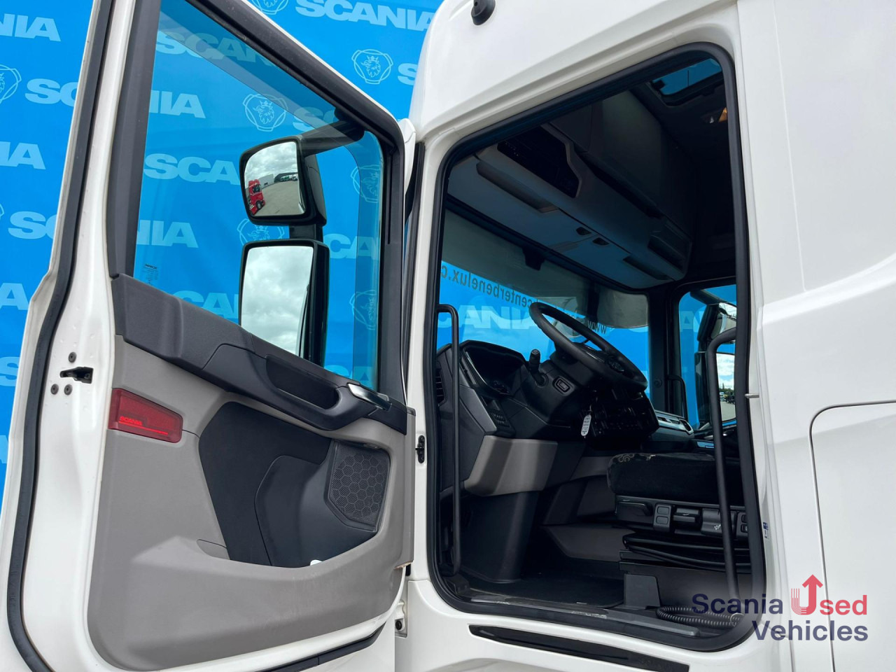 SCANIA R 450 A4x2NA RETARDER DIFF-L SMART2 ACC - Tracteur routier: photos 2 SCANIA R 450 A4x2NA RETARDER DIFF-L SMART2 ACC - Tracteur routier: photos 2