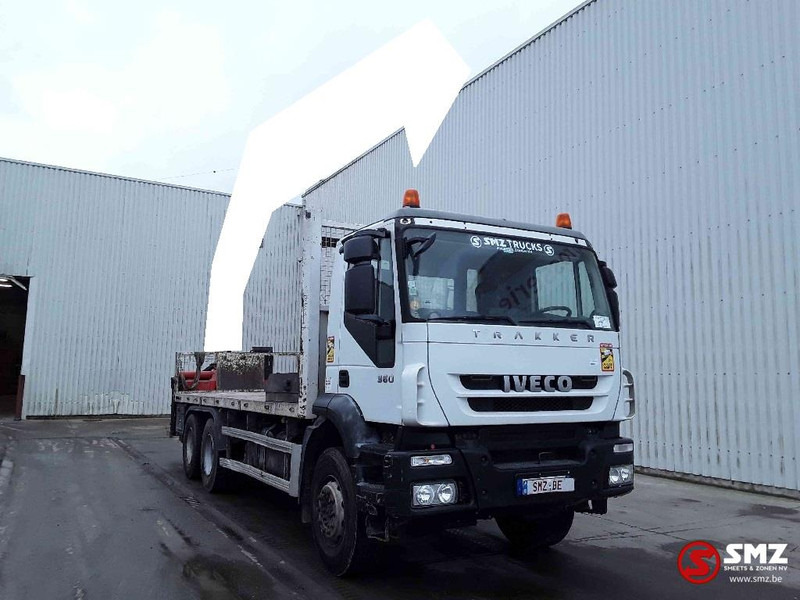 Iveco Trakker 360 6x4 manual chassis - Camion plateau, Camion grue: photos 1 Iveco Trakker 360 6x4 manual chassis - Camion plateau, Camion grue: photos 1