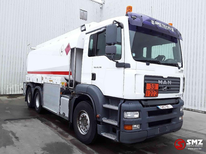 MAN TGA 26.310 18000 L top condition - Camion citerne: photos 1 MAN TGA 26.310 18000 L top condition - Camion citerne: photos 1