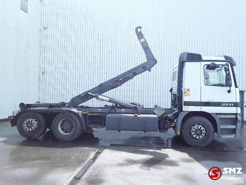 Mercedes-Benz Actros 2531 francais - Camion porte-conteneur/ Caisse mobile: photos 4 Mercedes-Benz Actros 2531 francais - Camion porte-conteneur/ Caisse mobile: photos 4