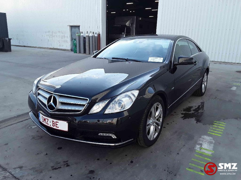 Mercedes-Benz E-Klasse 250 CDI 60000 km automatic/parktronic ("12) no reg - Voiture: photos 3 Mercedes-Benz E-Klasse 250 CDI 60000 km automatic/parktronic ("12) no reg - Voiture: photos 3