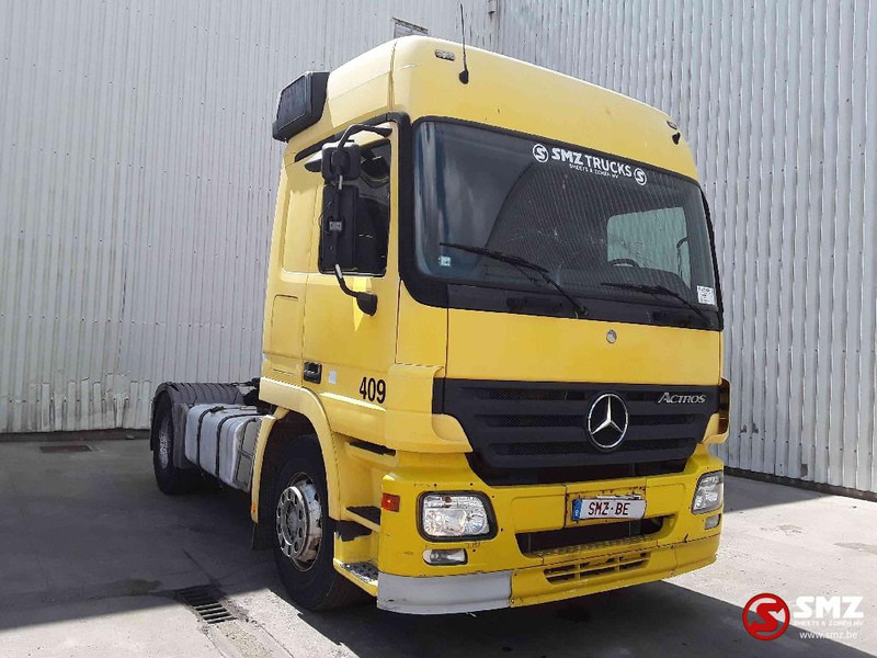 Mercedes-Benz Actros 1841 eps 3 pedals - parabrise cassé - windshield broken - Tracteur routier: photos 1 Mercedes-Benz Actros 1841 eps 3 pedals - parabrise cassé - windshield broken - Tracteur routier: photos 1