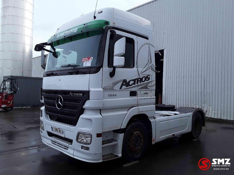 Mercedes-Benz Actros 1844 megaspace 3 pedal - Tracteur routier: photos 3 Mercedes-Benz Actros 1844 megaspace 3 pedal - Tracteur routier: photos 3
