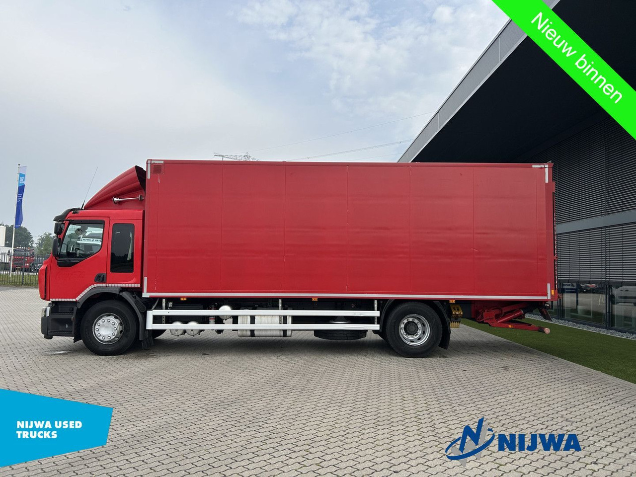 Renault D WIDE 280 4x2 Low mileage + Achtersluitklep - Camion fourgon: photos 5 Renault D WIDE 280 4x2 Low mileage + Achtersluitklep - Camion fourgon: photos 5