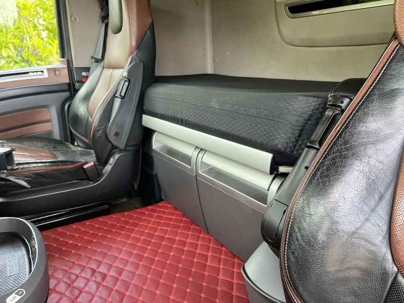 Tracteur routier DAF XF 530 FT SSC Euro6: photos 9 Tracteur routier DAF XF 530 FT SSC Euro6: photos 9