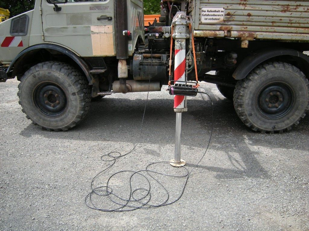 Unimog U1250 mit Kran - Utilitaire benne: photos 4 Unimog U1250 mit Kran - Utilitaire benne: photos 4