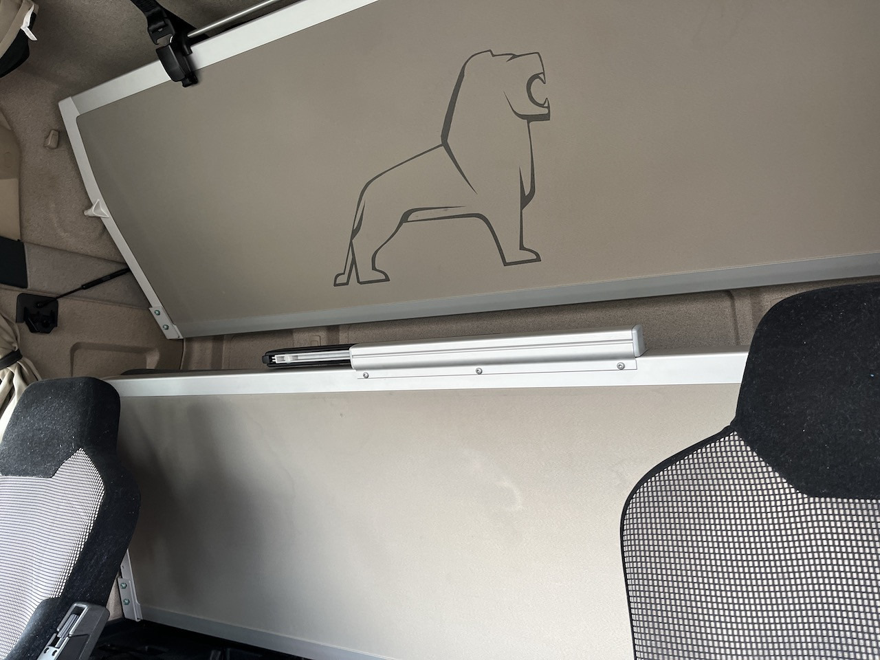 MAN TGX 26.500 6x2 Fahrgestell Lenk-Liftachse AHK - Camion: photos 4 MAN TGX 26.500 6x2 Fahrgestell Lenk-Liftachse AHK - Camion: photos 4