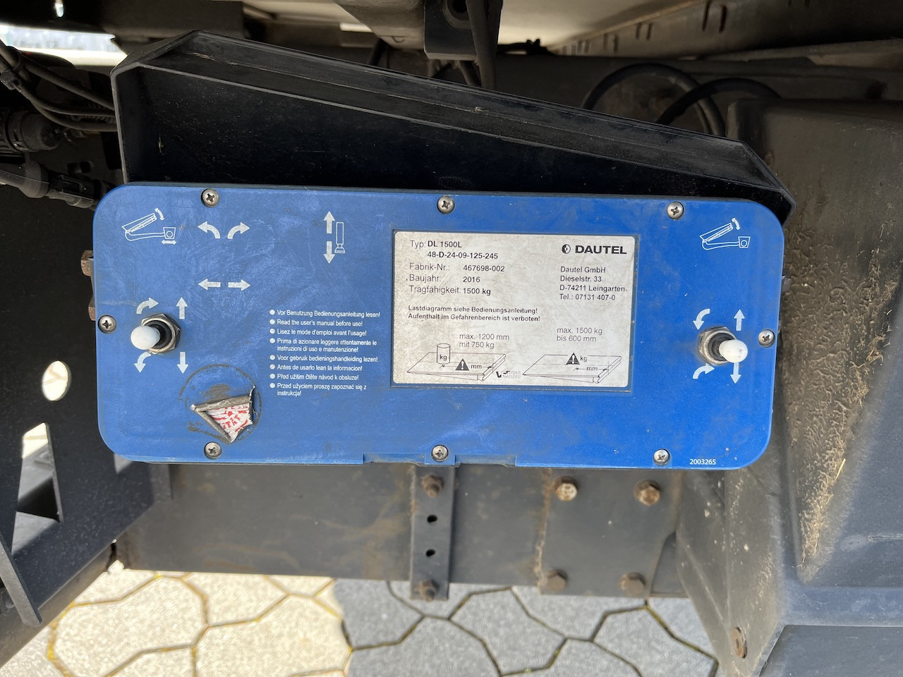 Iveco 120E25 Eurocargo 4x2 Koffer | Ladebordwand - Camion fourgon: photos 4 Iveco 120E25 Eurocargo 4x2 Koffer | Ladebordwand - Camion fourgon: photos 4