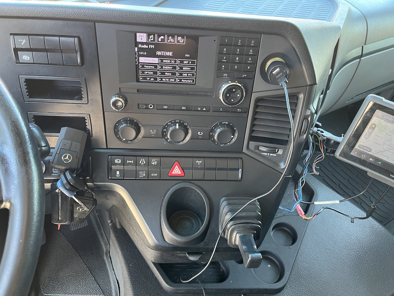 Mercedes-Benz Antos 1840 4x4 HAD LBW Kühlung Flüssigstickstoff - Camion frigorifique: photos 2 Mercedes-Benz Antos 1840 4x4 HAD LBW Kühlung Flüssigstickstoff - Camion frigorifique: photos 2