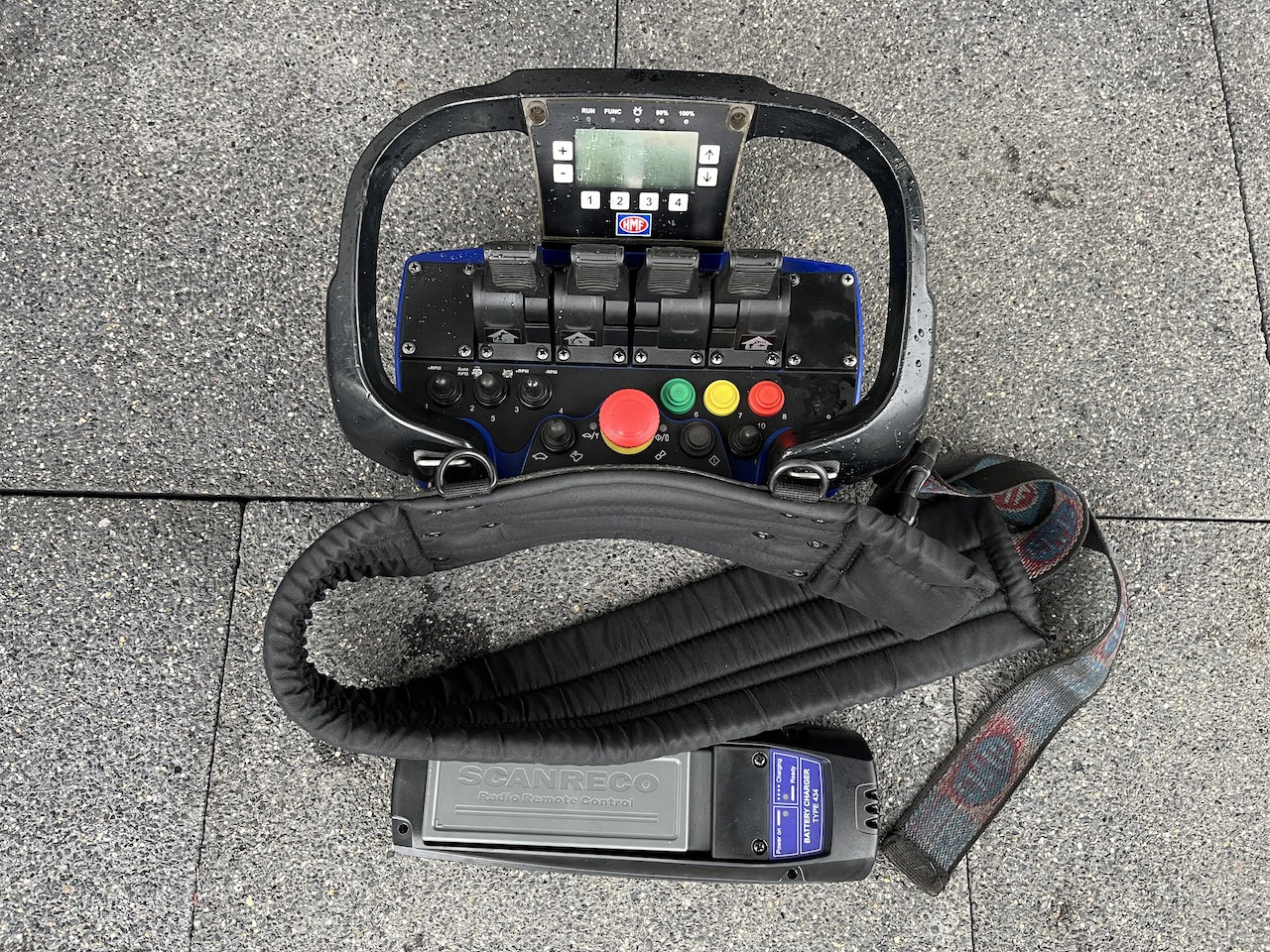 Meusburger MPS-3 Auflieger mit Kran HMF 1510 K-4 Lenkachse - Semi-remorque plateau: photos 4 Meusburger MPS-3 Auflieger mit Kran HMF 1510 K-4 Lenkachse - Semi-remorque plateau: photos 4