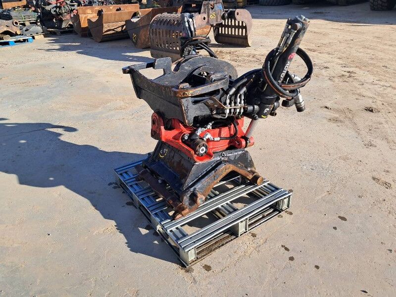 ROTOTILT R4 - Accessoire pour Engins de chantier: photos 2 ROTOTILT R4 - Accessoire pour Engins de chantier: photos 2