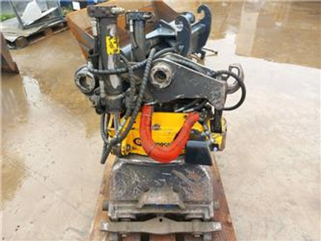 Engcon EC219 - Tiltrotator pour Engins de chantier: photos 1 Engcon EC219 - Tiltrotator pour Engins de chantier: photos 1