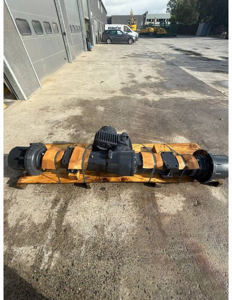 Komatsu PW140-7 REAR AXLE ASSEMBLY 20E-22-32000 - Essieu et pièces pour Engins de chantier: photos 4 Komatsu PW140-7 REAR AXLE ASSEMBLY 20E-22-32000 - Essieu et pièces pour Engins de chantier: photos 4