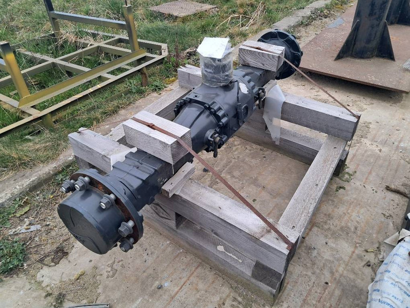 Komatsu WA80M-8E0 FRONT AXLY ASSY 42U-22-51010 - Essieu et pièces pour Engins de chantier: photos 1 Komatsu WA80M-8E0 FRONT AXLY ASSY 42U-22-51010 - Essieu et pièces pour Engins de chantier: photos 1