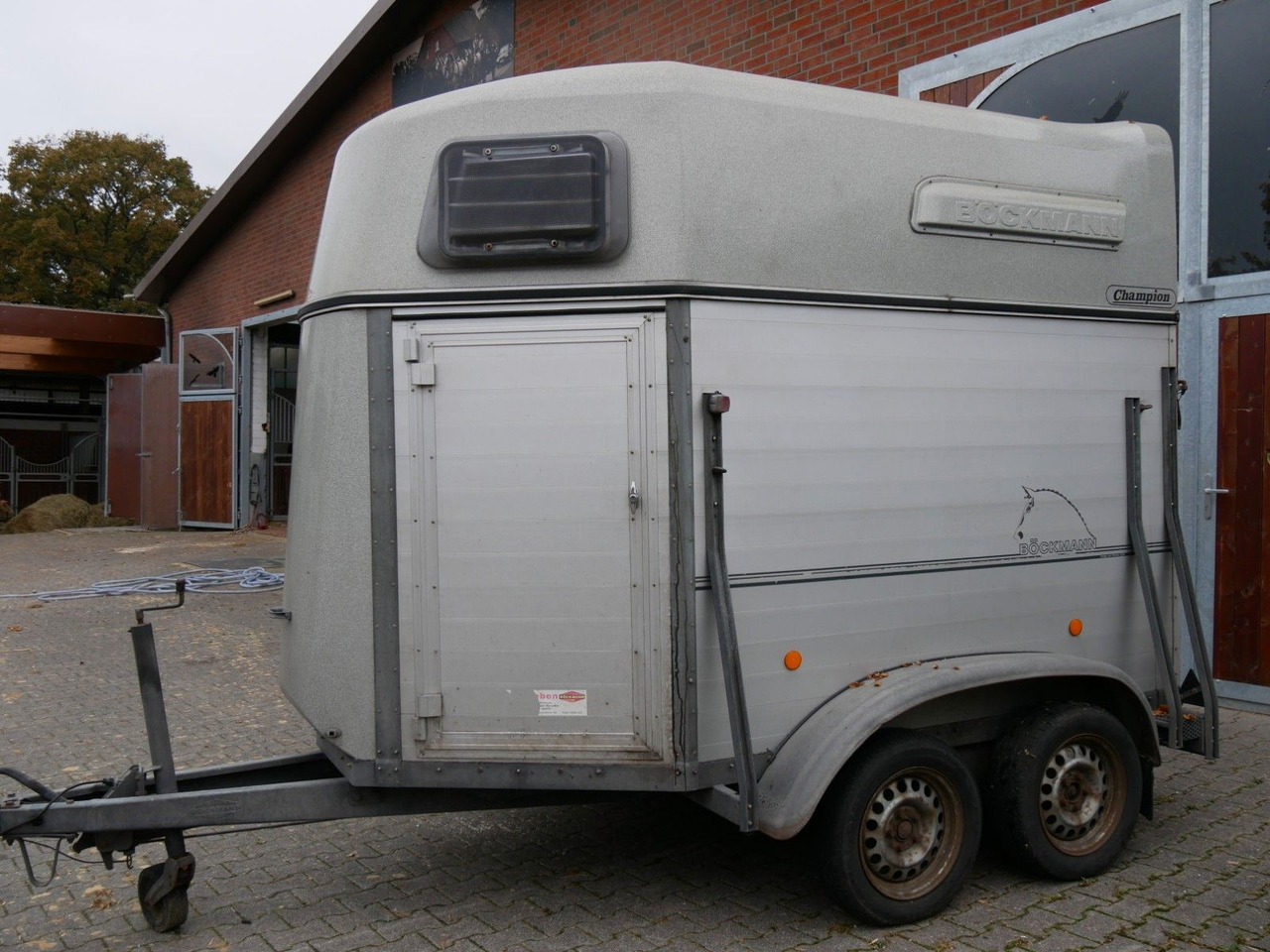 Böckmann Alu 2 Pferde mit Sattelkammer - Remorque bétaillère: photos 2 Böckmann Alu 2 Pferde mit Sattelkammer - Remorque bétaillère: photos 2