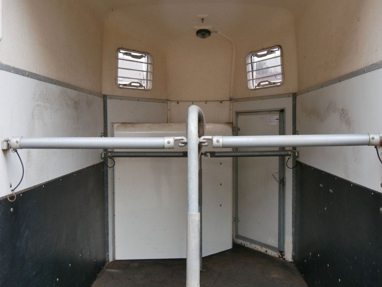 Böckmann Duo mit Sattelkammer - Remorque bétaillère: photos 4 Böckmann Duo mit Sattelkammer - Remorque bétaillère: photos 4