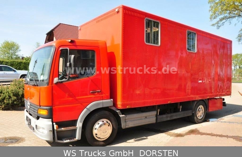Mercedes-Benz 1224 EURO. 3 - Camion chevaux: photos 2 Mercedes-Benz 1224 EURO. 3 - Camion chevaux: photos 2