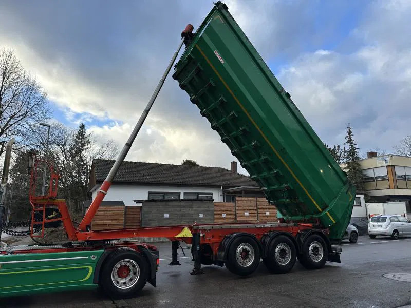 Kempf SKM 35/3 Hardox 31 m³ Lift ALCOA SKM 35/3 Hardox 31 m³ Lift ALCOA - Semi-remorque benne: photos 3 Kempf SKM 35/3 Hardox 31 m³ Lift ALCOA SKM 35/3 Hardox 31 m³ Lift ALCOA - Semi-remorque benne: photos 3