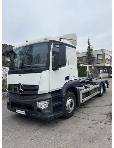 Mercedes-Benz Actros 2643 BL 6x2 Abroller - Camion porte-conteneur/ Caisse mobile: photos 1 Mercedes-Benz Actros 2643 BL 6x2 Abroller - Camion porte-conteneur/ Caisse mobile: photos 1