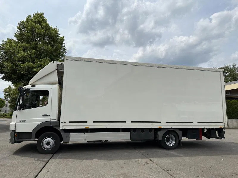 Mercedes-Benz Atego 1222 L Kühl-LKW Klima - Camion frigorifique: photos 2 Mercedes-Benz Atego 1222 L Kühl-LKW Klima - Camion frigorifique: photos 2