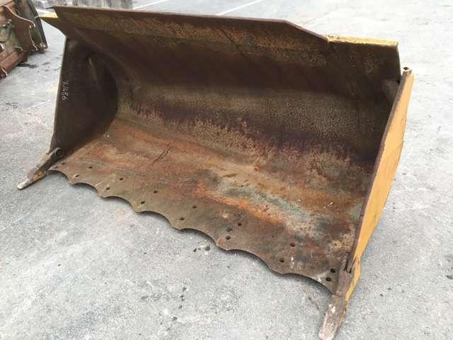 2340 mm - Godet pour chargeur: photos 1 2340 mm - Godet pour chargeur: photos 1