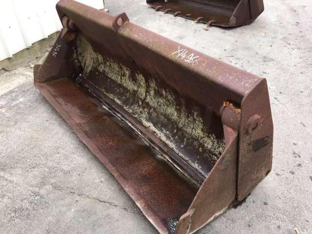 CASE 2340mm - Type tractopelle - Godet pour chargeur: photos 1 CASE 2340mm - Type tractopelle - Godet pour chargeur: photos 1