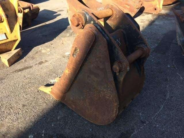 CATERPILLAR 415mm - Type Tractopelle - Godet pour pelle: photos 5 CATERPILLAR 415mm - Type Tractopelle - Godet pour pelle: photos 5