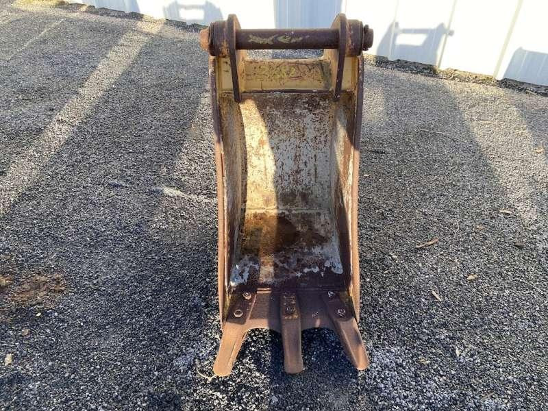 CATERPILLAR 420mm - Godet pour pelle: photos 3 CATERPILLAR 420mm - Godet pour pelle: photos 3