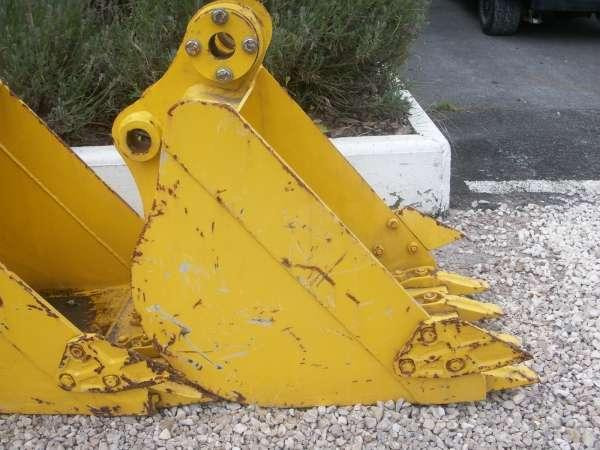 HYUNDAI R28-7 - 450MM - Godet pour pelle: photos 2 HYUNDAI R28-7 - 450MM - Godet pour pelle: photos 2