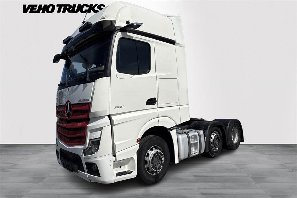 Mercedes-Benz ACTROS 2551LS 6x2/4 Väliteli - Tracteur routier: photos 2 Mercedes-Benz ACTROS 2551LS 6x2/4 Väliteli - Tracteur routier: photos 2