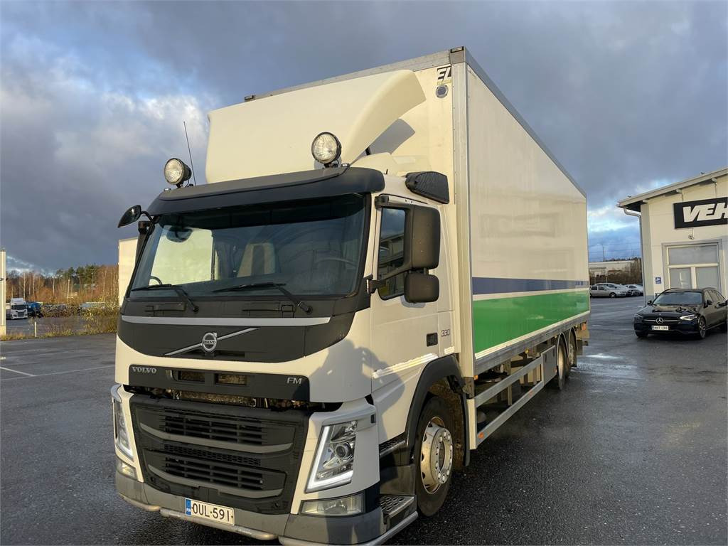 Volvo FM 330 - Camion isothermique: photos 1 Volvo FM 330 - Camion isothermique: photos 1