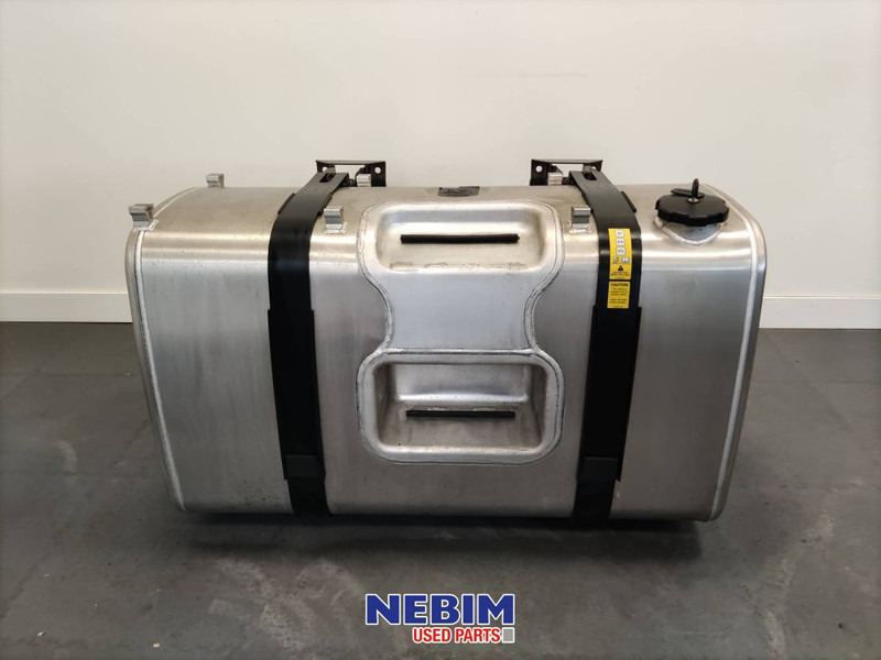 Volvo Volvo - 21335677 - Brandstoftank 480L 120x70x71cm - Pièces de rechange pour Camion: photos 1 Volvo Volvo - 21335677 - Brandstoftank 480L 120x70x71cm - Pièces de rechange pour Camion: photos 1