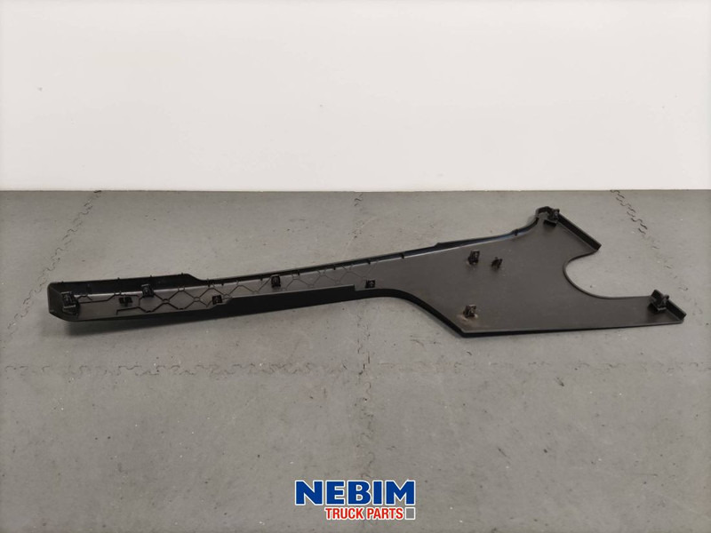 Volvo Volvo - 82475961 - Afdekkap deurpaneel rechts FM - Pièces de rechange pour Camion: photos 2 Volvo Volvo - 82475961 - Afdekkap deurpaneel rechts FM - Pièces de rechange pour Camion: photos 2