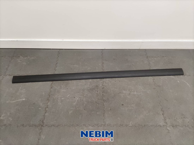 Volvo Volvo - 82639126 - Flap boven links 169cm - Pièces de rechange pour Camion: photos 1 Volvo Volvo - 82639126 - Flap boven links 169cm - Pièces de rechange pour Camion: photos 1