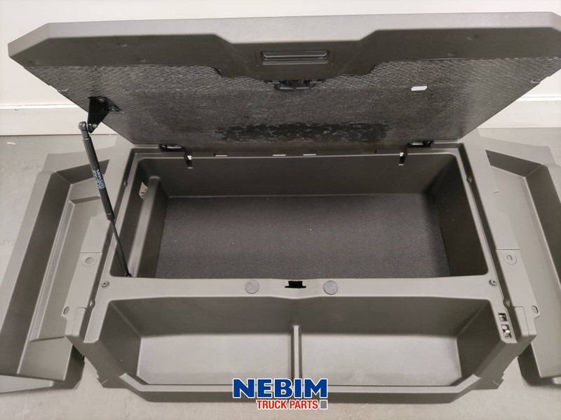 Volvo Volvo - 84430390 - Opbergvak onderbed FM4 - Pièces de rechange pour Camion: photos 2 Volvo Volvo - 84430390 - Opbergvak onderbed FM4 - Pièces de rechange pour Camion: photos 2