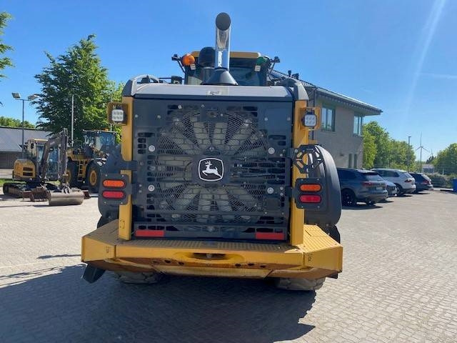 John Deere 744 P MIETE / RENTAL (12002124) - Chargeuse sur pneus: photos 4 John Deere 744 P MIETE / RENTAL (12002124) - Chargeuse sur pneus: photos 4