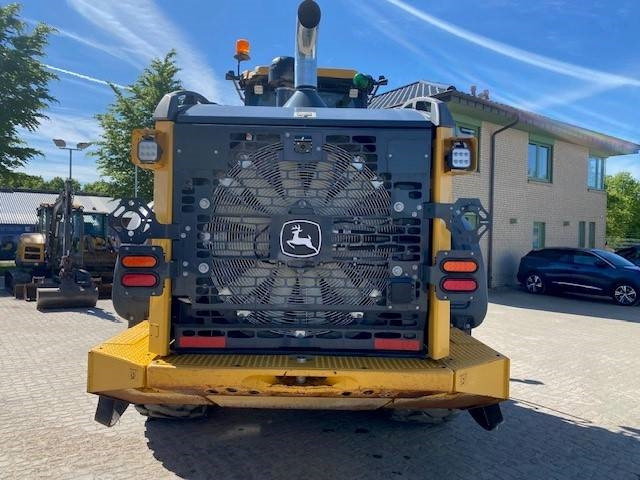 John Deere 744 P MIETE / RENTAL (12002125) - Chargeuse sur pneus: photos 4 John Deere 744 P MIETE / RENTAL (12002125) - Chargeuse sur pneus: photos 4