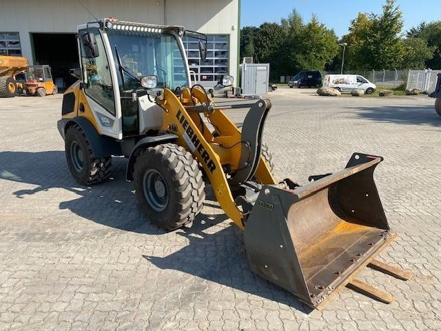 Chargeuse sur pneus Liebherr L 504 Compact MIETE / RENTAL (12001791): photos 7