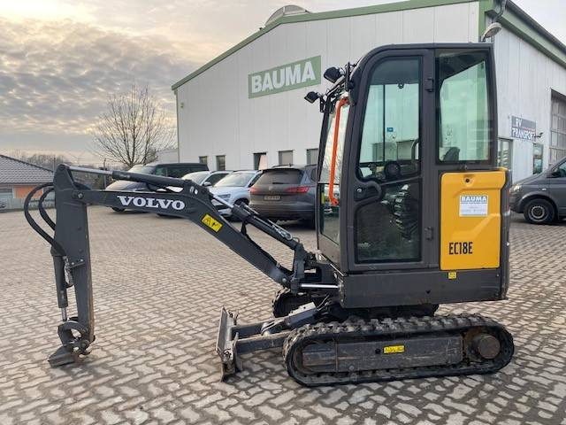 Volvo EC 18 E MIETE / RENTAL (12001517) - Mini pelle: photos 1 Volvo EC 18 E MIETE / RENTAL (12001517) - Mini pelle: photos 1