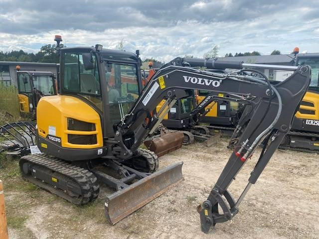Volvo ECR 35 D MIETE / RENTAL (12001934) - Mini pelle: photos 5 Volvo ECR 35 D MIETE / RENTAL (12001934) - Mini pelle: photos 5
