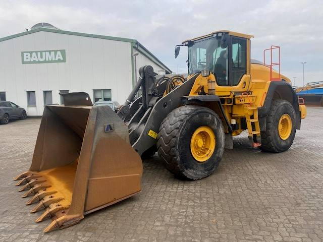 Volvo L 150 H MIETE / RENTAL (12005635) - Chargeuse sur pneus: photos 1 Volvo L 150 H MIETE / RENTAL (12005635) - Chargeuse sur pneus: photos 1