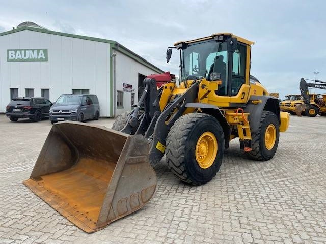 Volvo L 70 H MIETE / RENTAL (12005472) - Chargeuse sur pneus: photos 1 Volvo L 70 H MIETE / RENTAL (12005472) - Chargeuse sur pneus: photos 1